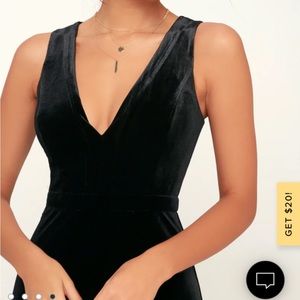 Lulu’s Beautiful Night Black Velvet Sleeveless Maxi Dress